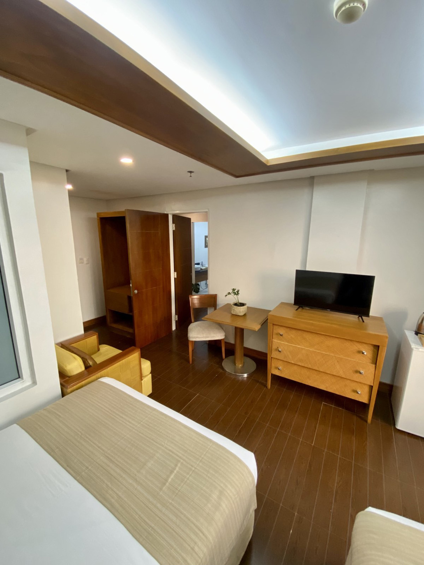 Family-Room-2.jpg