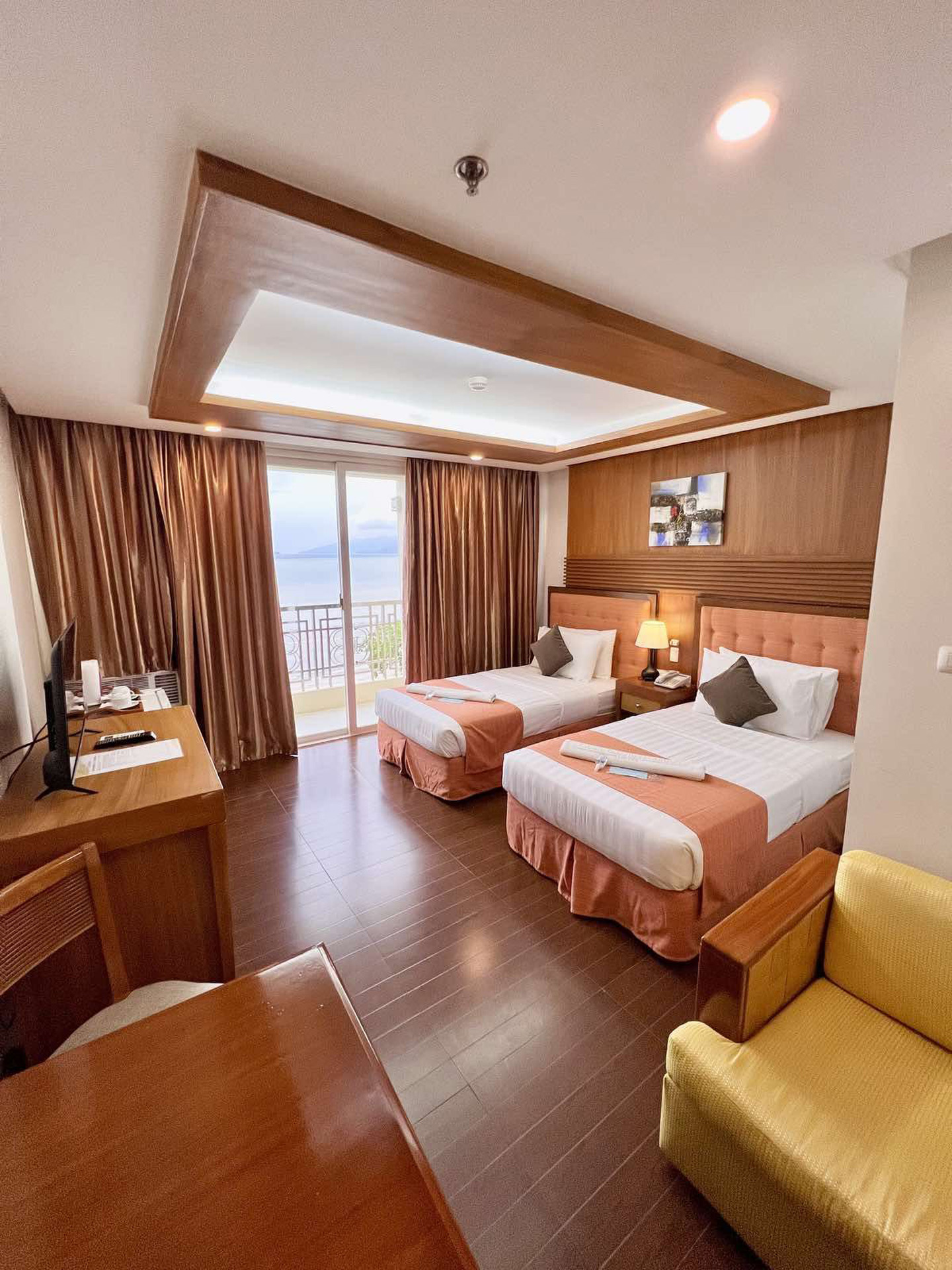 Family-Room-8.jpg